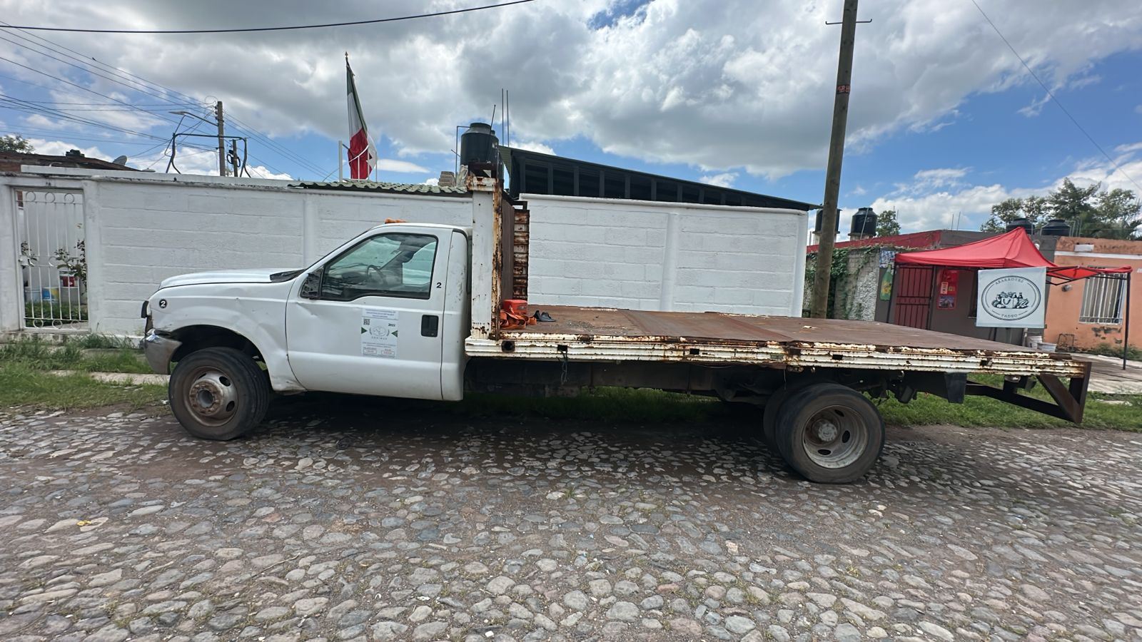 Camioneta Ford f350 plataforma